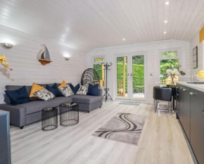 Saint Chads Lodge Near EDEN Luxulyan